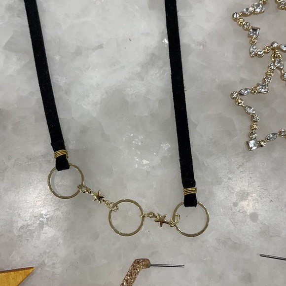 3 pair of star earrings and one chocker 🤩 - Picture 2 of 4